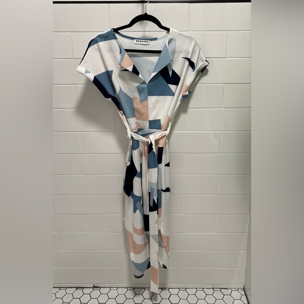 EcoWish Crepe Sheath midi length Dress with a multicolor geometric pattern. - Picture 3 of 6